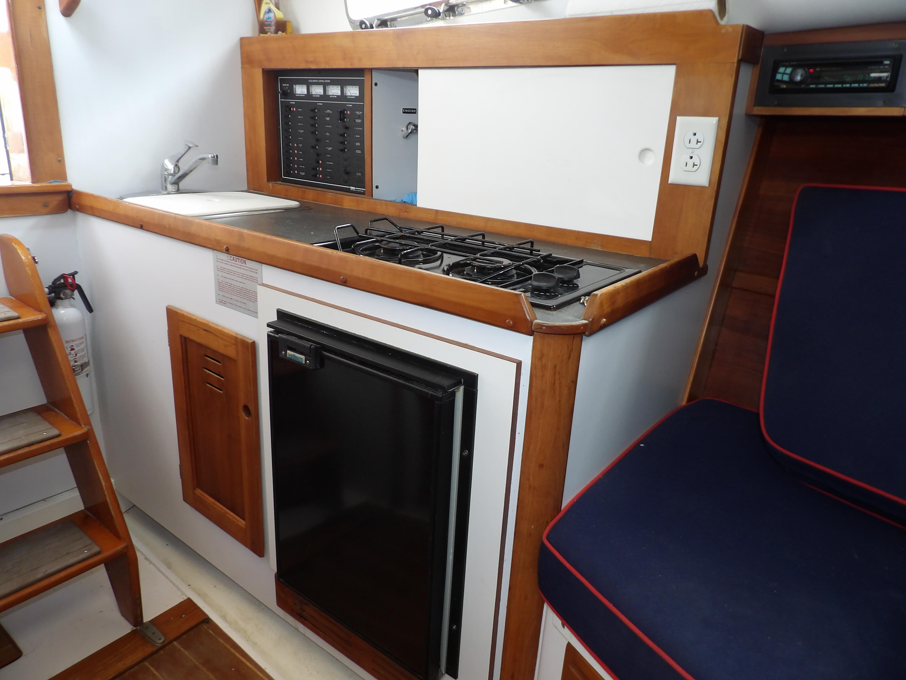 2002 Legacy Yachts 28 Express