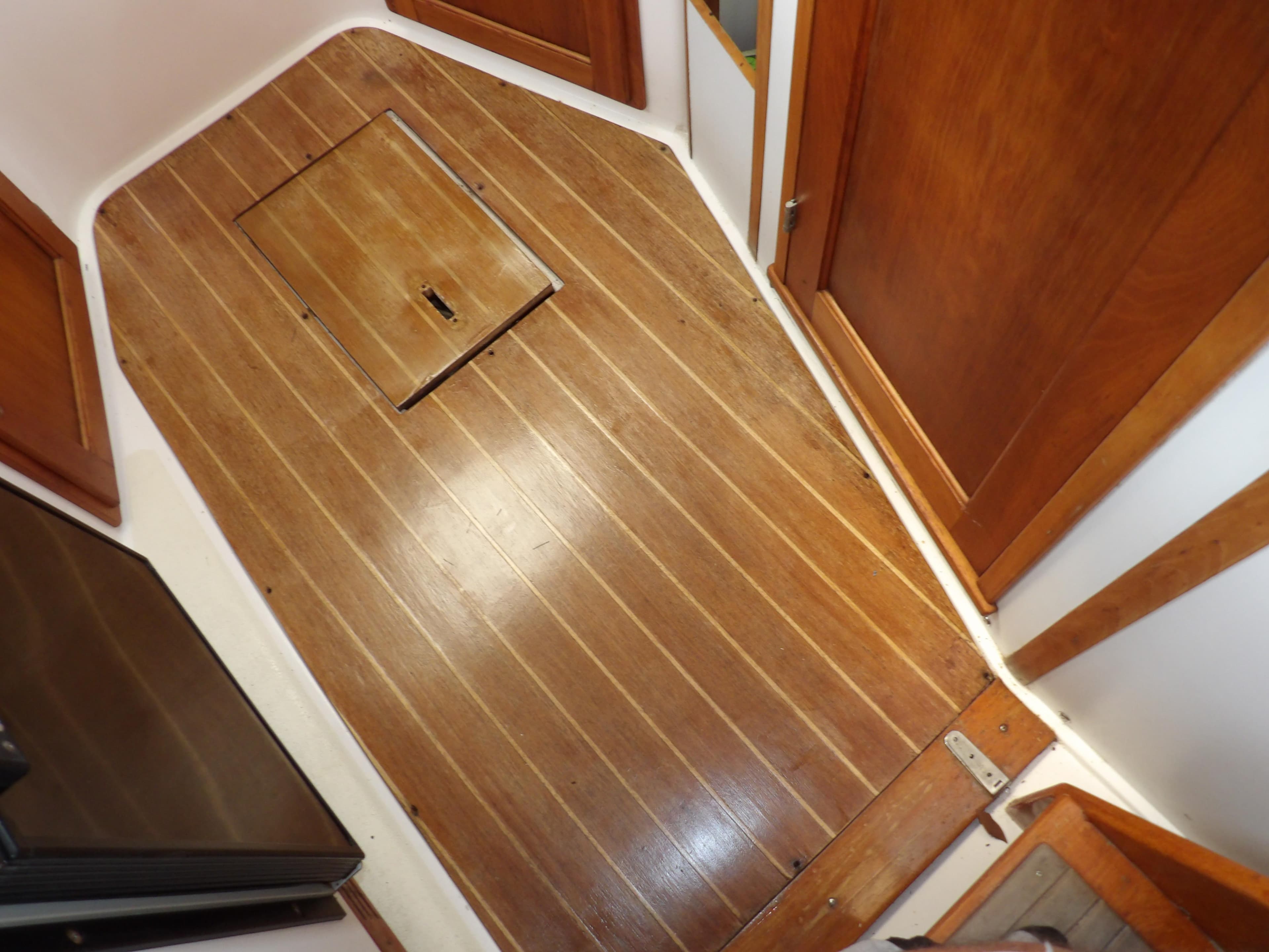 2002 Legacy Yachts 28 Express