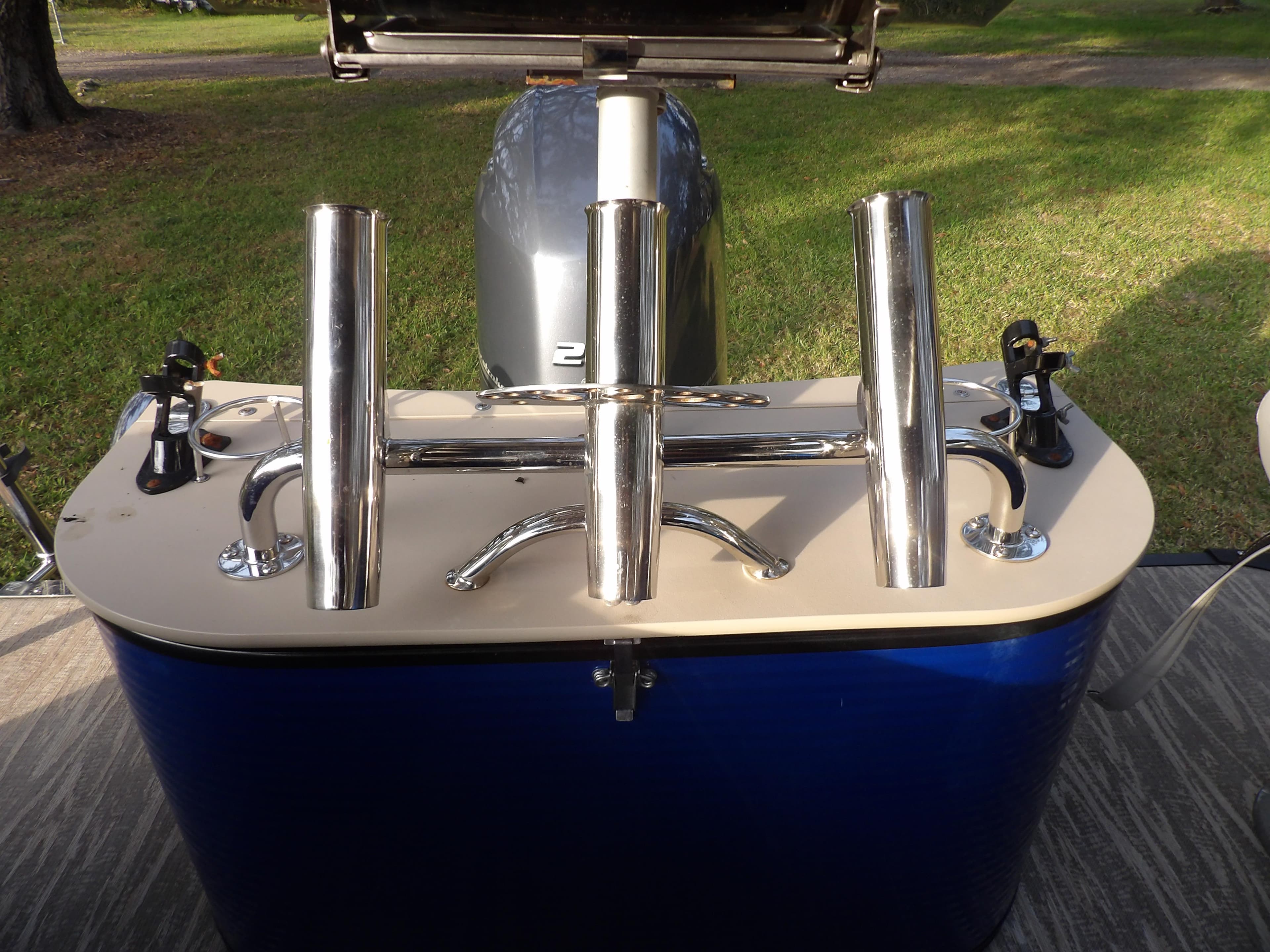 2020 Avalon 2385 Catalina QL SWS boat with rod holders and motor.