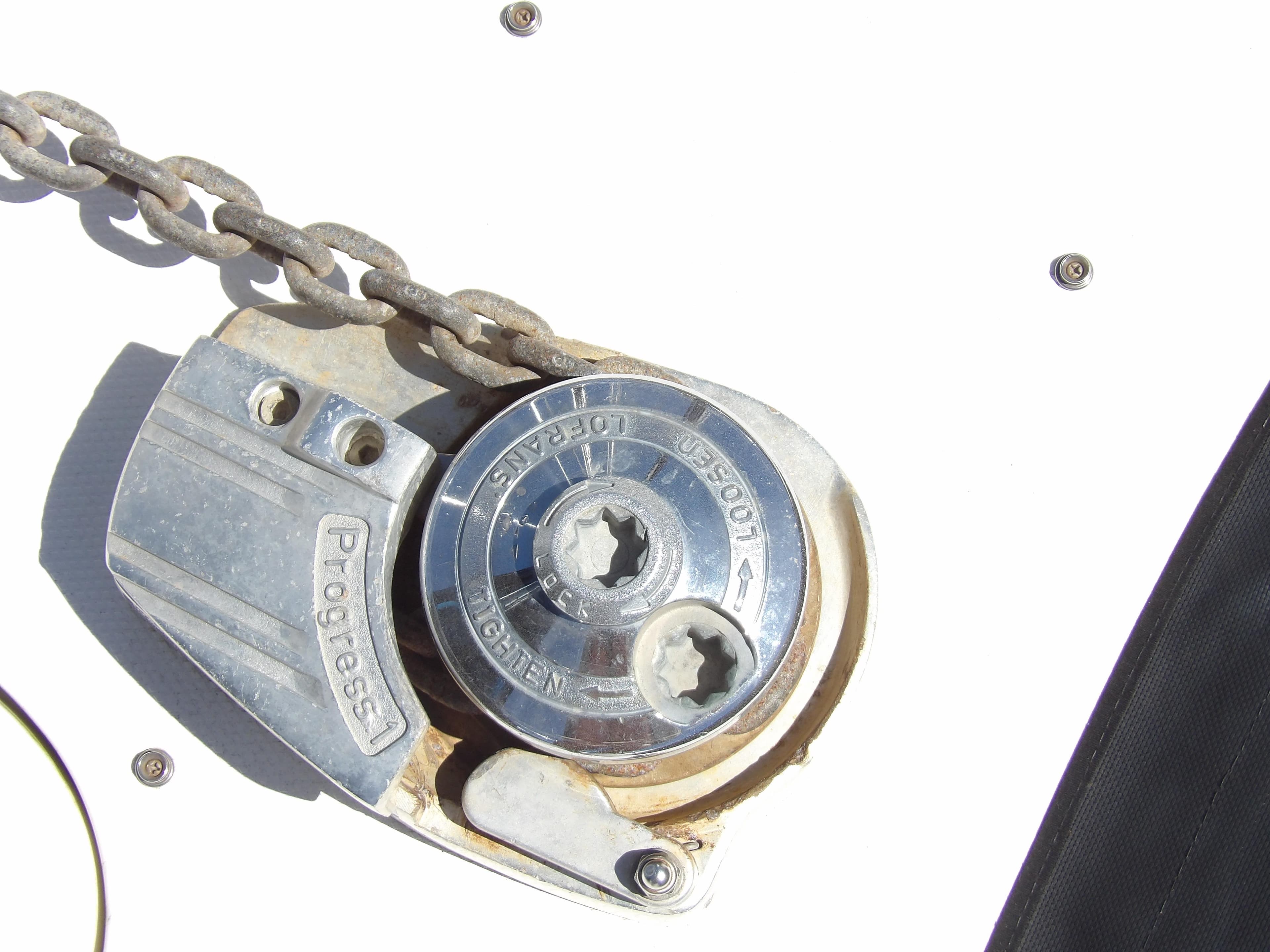 Windlass anchor system on a 2003 Sea Ray 390 Motor Yacht.