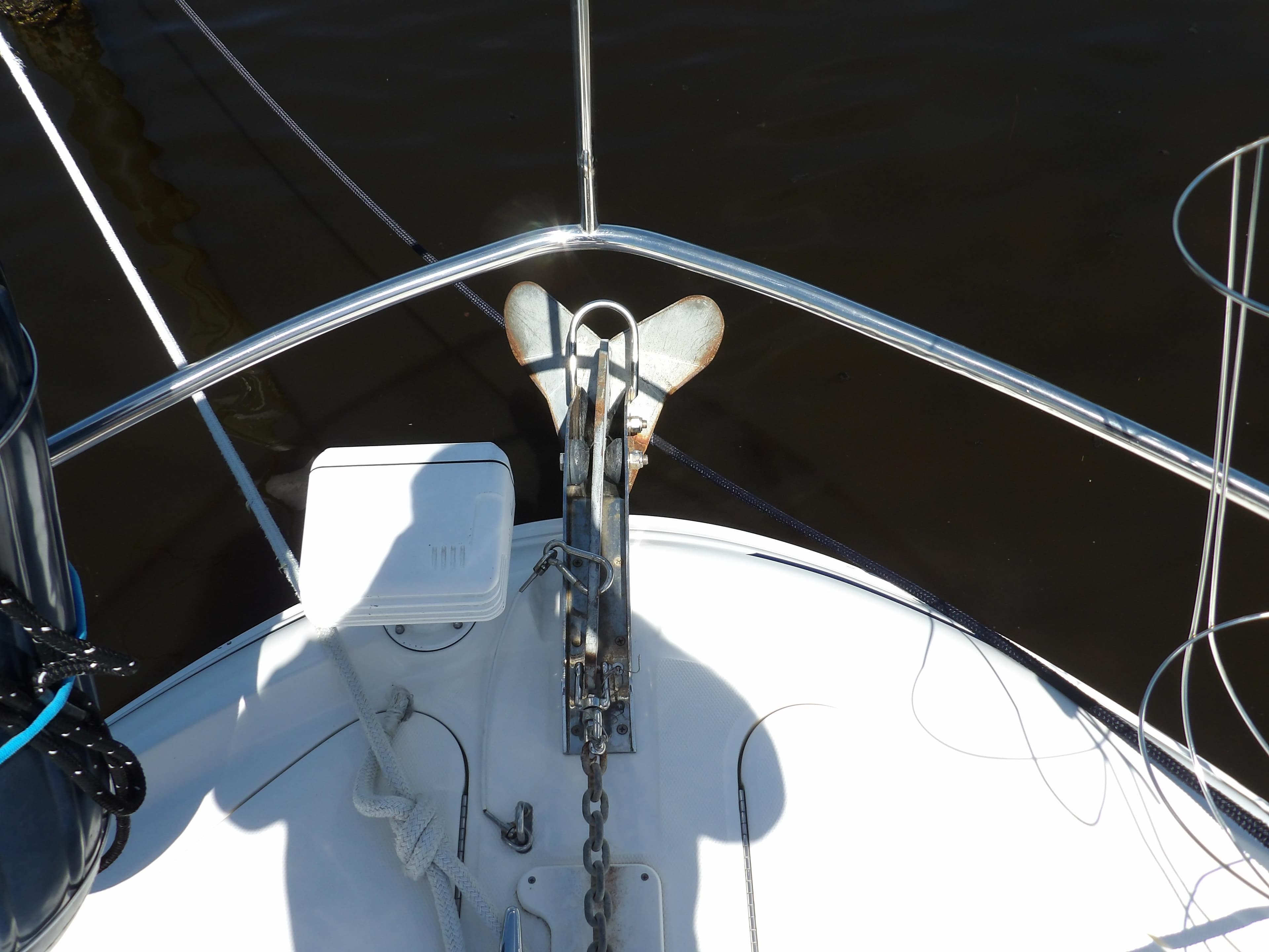 Bow of 2003 Sea Ray 390 Motor Yacht with anchor and chain.
