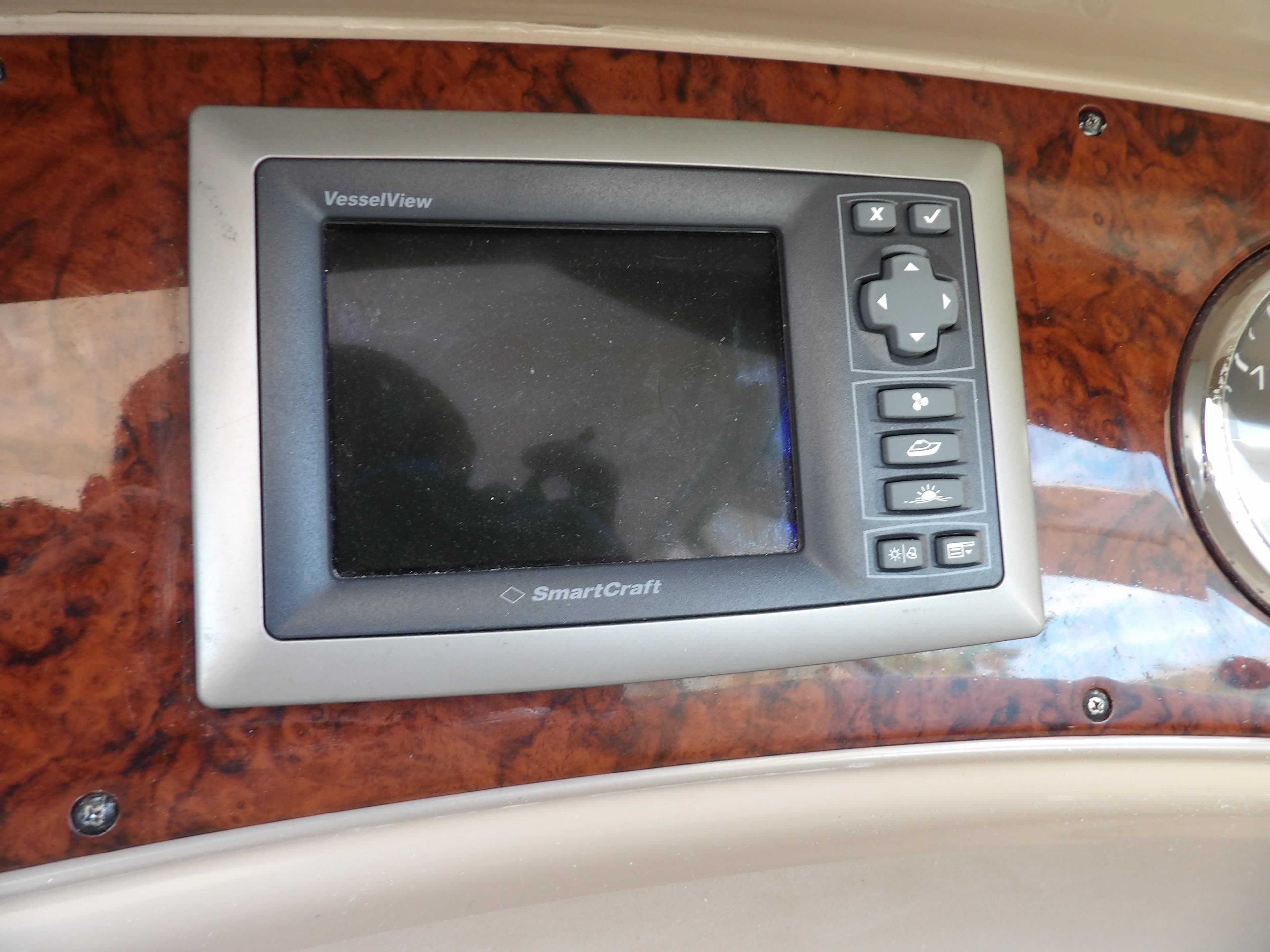 SmartCraft VesselView display on 2003 Sea Ray 390 Motor Yacht dashboard.