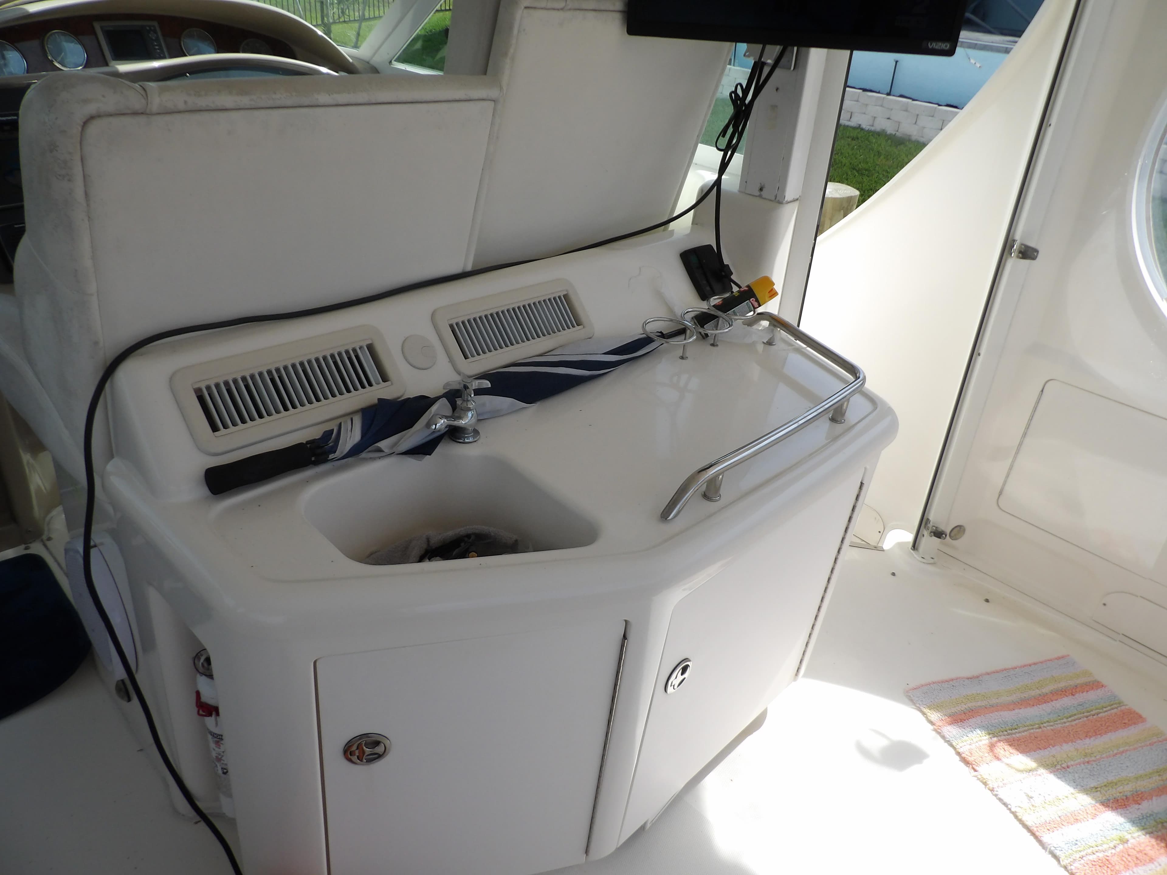 2003 Sea Ray 390 Motor Yacht interior sink and counter area.