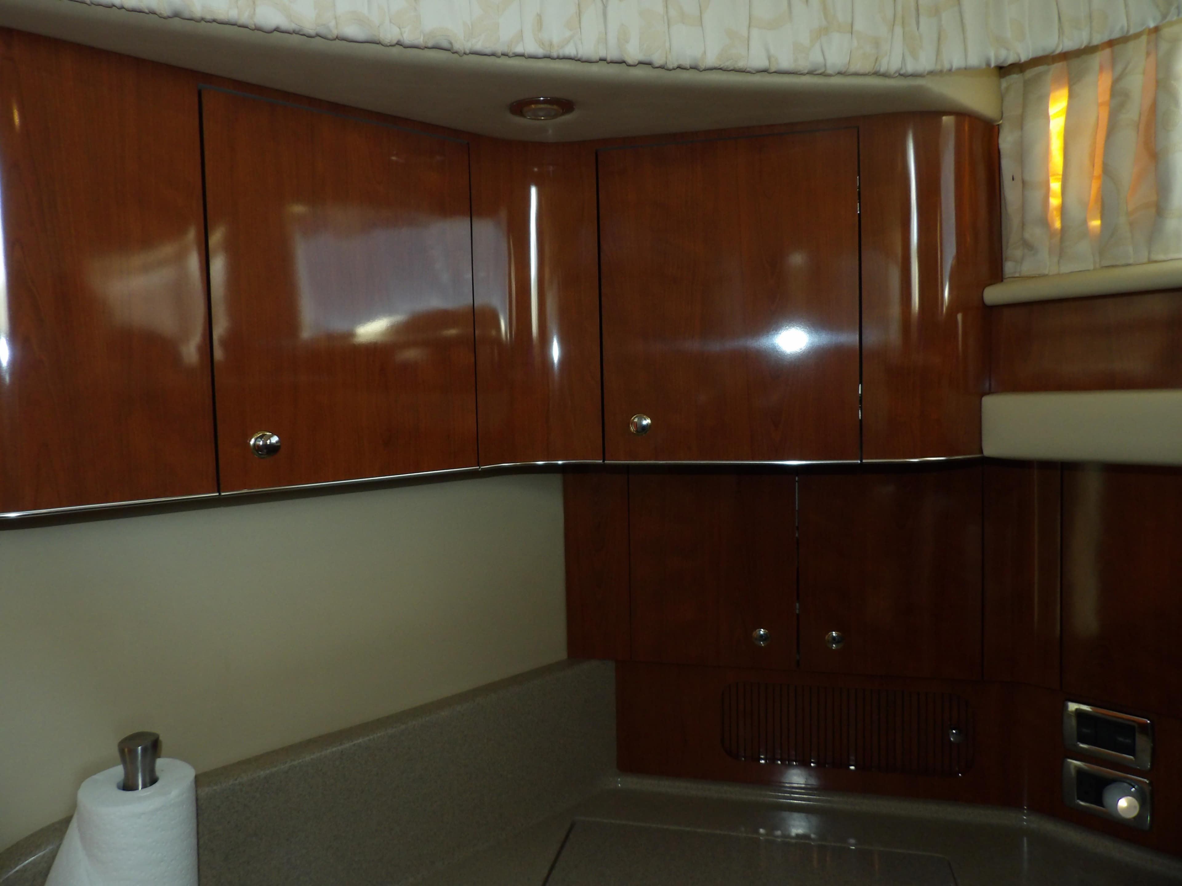 2003 Sea Ray 390 Motor Yacht