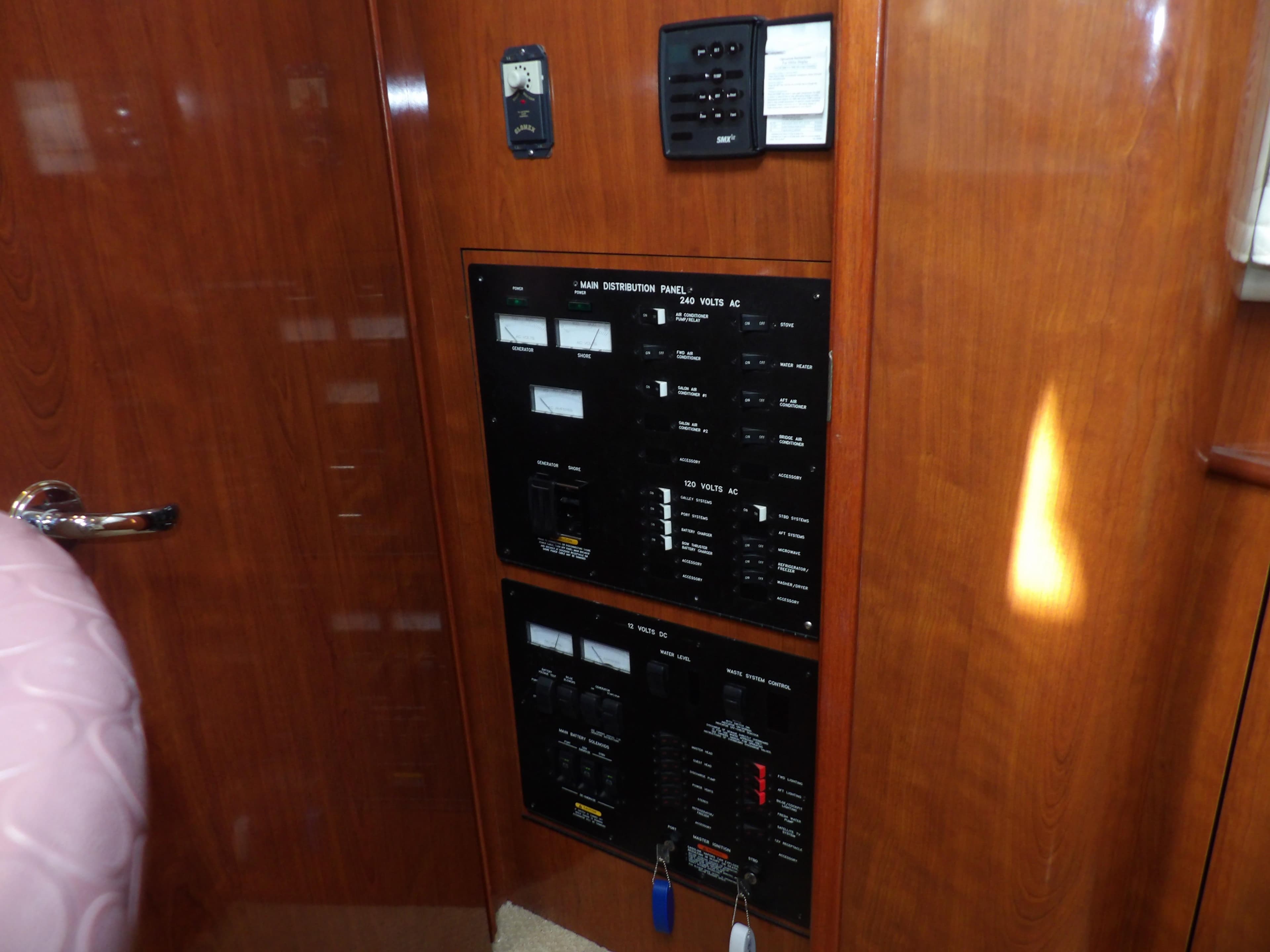 2003 Sea Ray 390 Motor Yacht