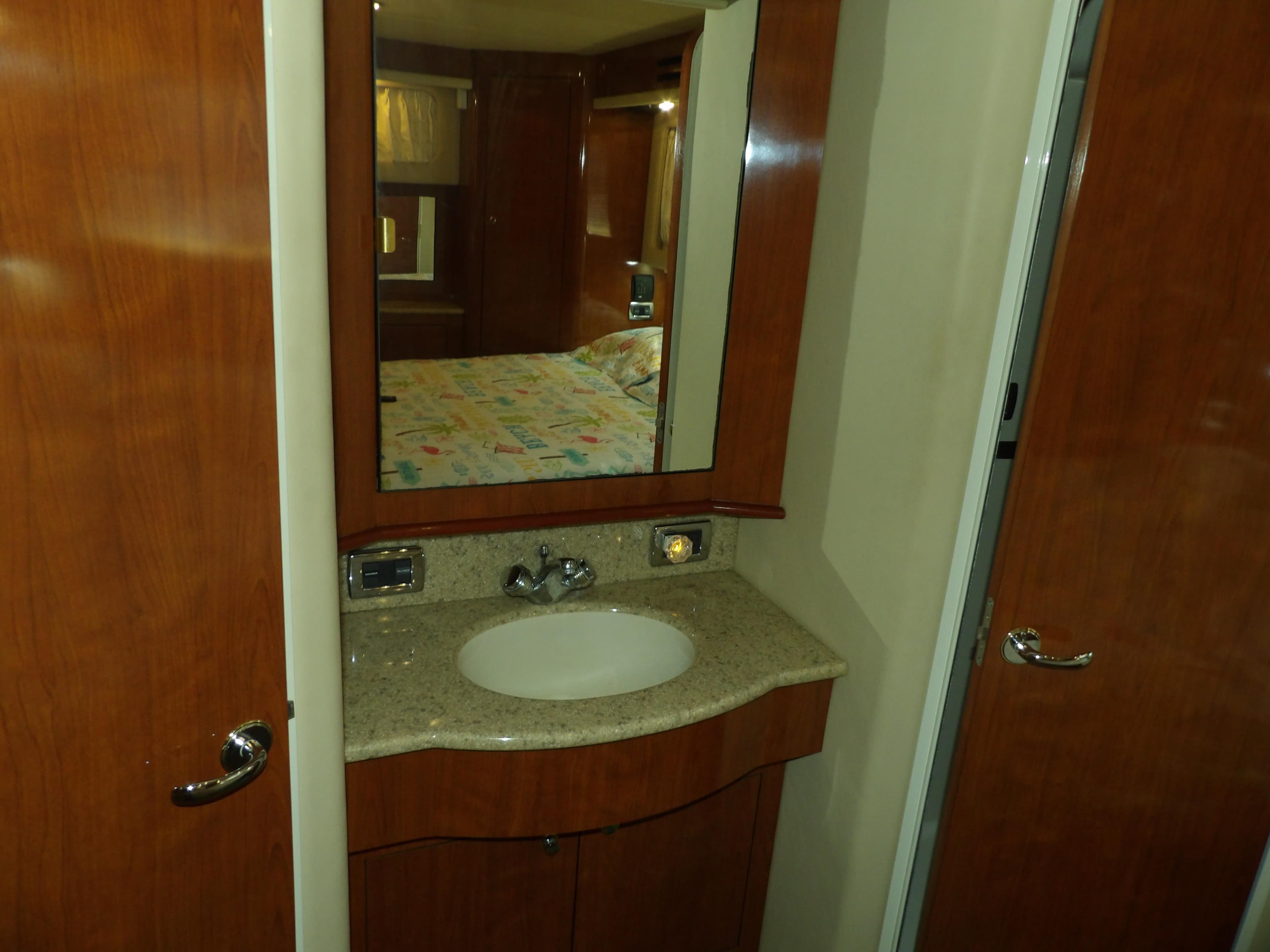 2003 Sea Ray 390 Motor Yacht