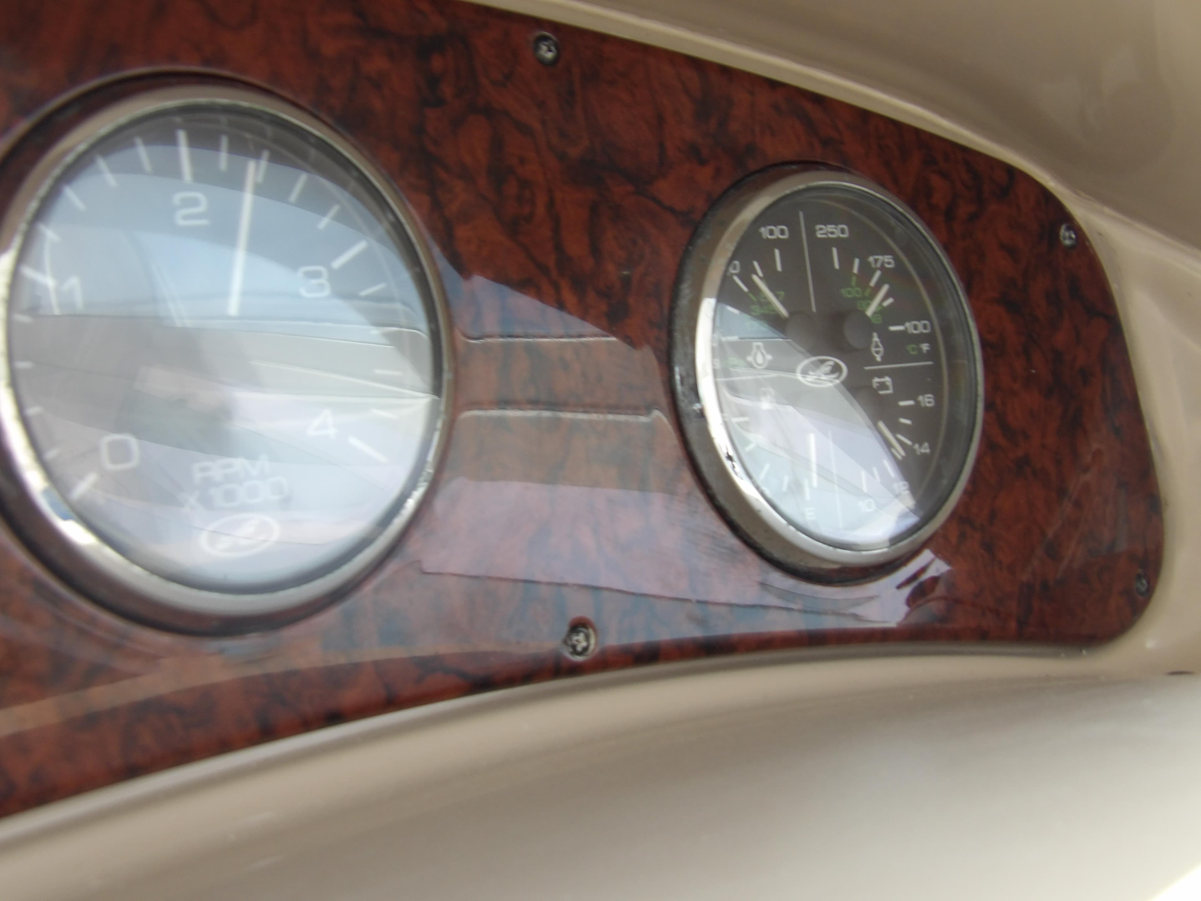 2003 Sea Ray 390 Motor Yacht